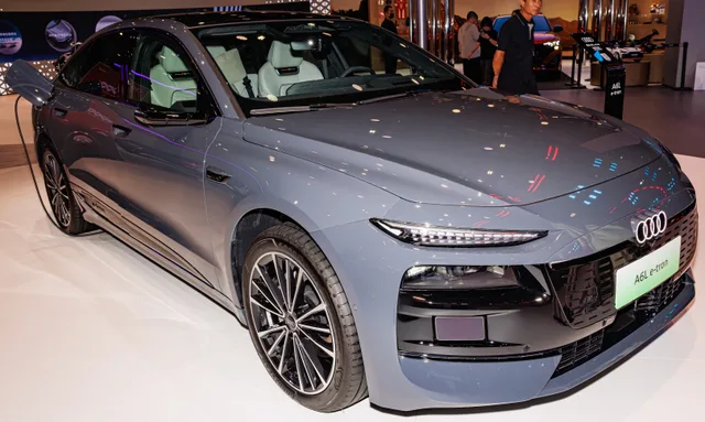 File:AUDI A6L e-tron China.jpg