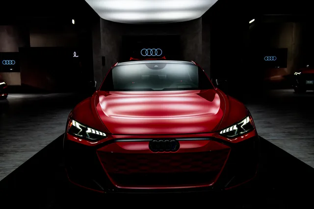 File:Audi RS e-tron GT (54336528424).jpg