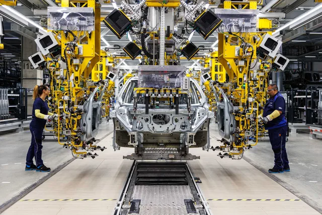Automatiseret karrosserifabrik til BMW iX3 på BMW Group Plant Debrecen