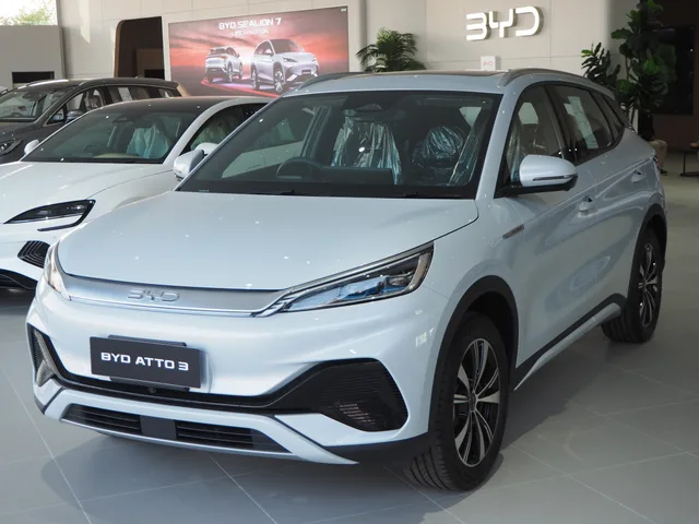 File:2025 BYD Atto 3 Extended.jpg