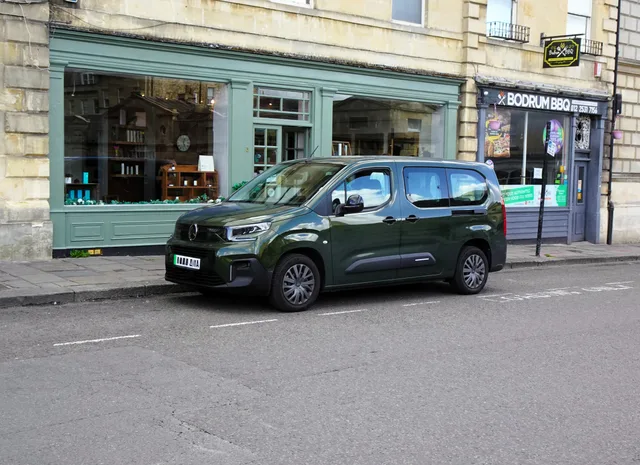File:Citroën ë-Berlingo (2025) (54812650267).jpg