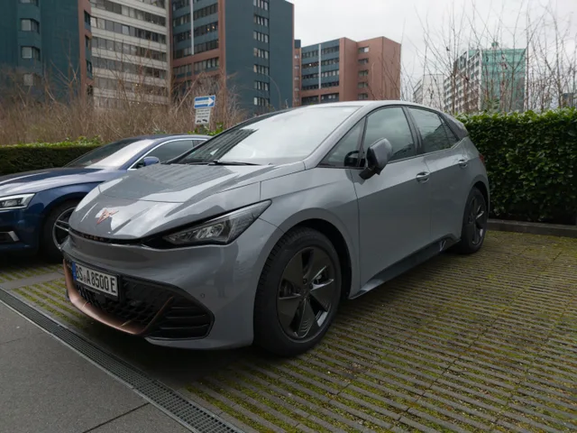 File:Cupra Born, Eschborn (LRM 20220214 125331).jpg