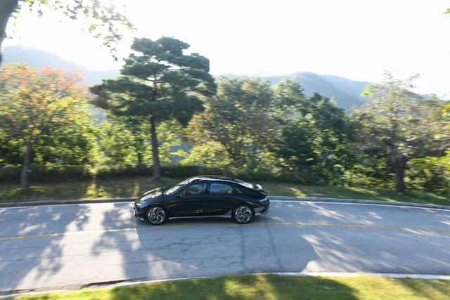 hyundai-ioniq-6-0123-98