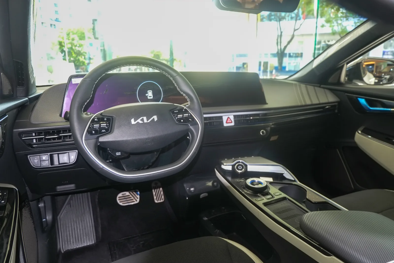 EV6