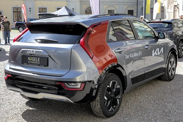 File:Kia Niro EV (SG2) Automesse Ludwigsburg 2023 1X7A0082.jpg