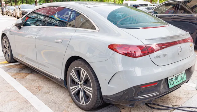 File:MERCEDES-BENZ EQE (V295) China (6).jpg