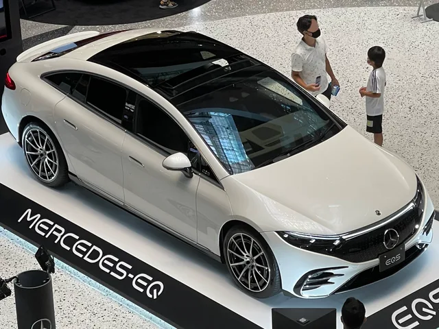 File:Mercedes-Benz EQS 450+ (V297) (5).jpg