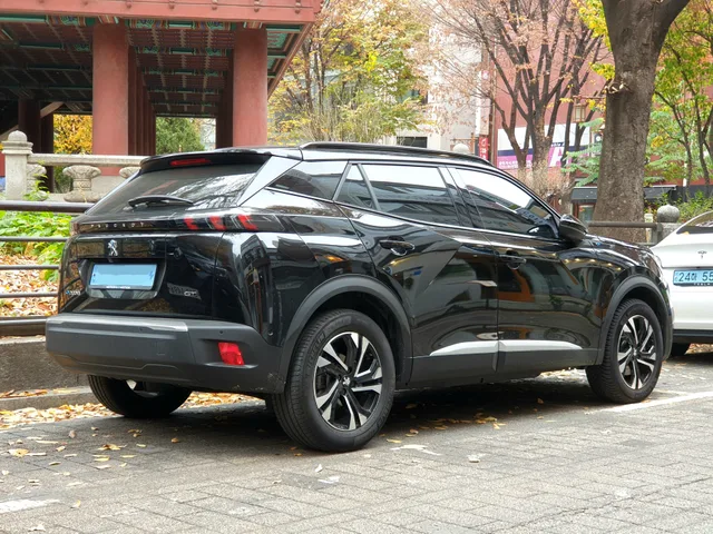 File:Peugeot e-2008 GT P24 Onyx Black (4).jpg