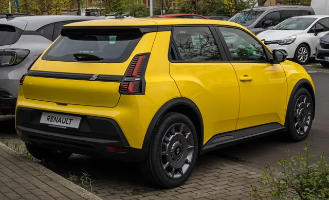 File:Renault 5 E-Tech Electric 120 Urban Range Evolution – h 18042025.jpg