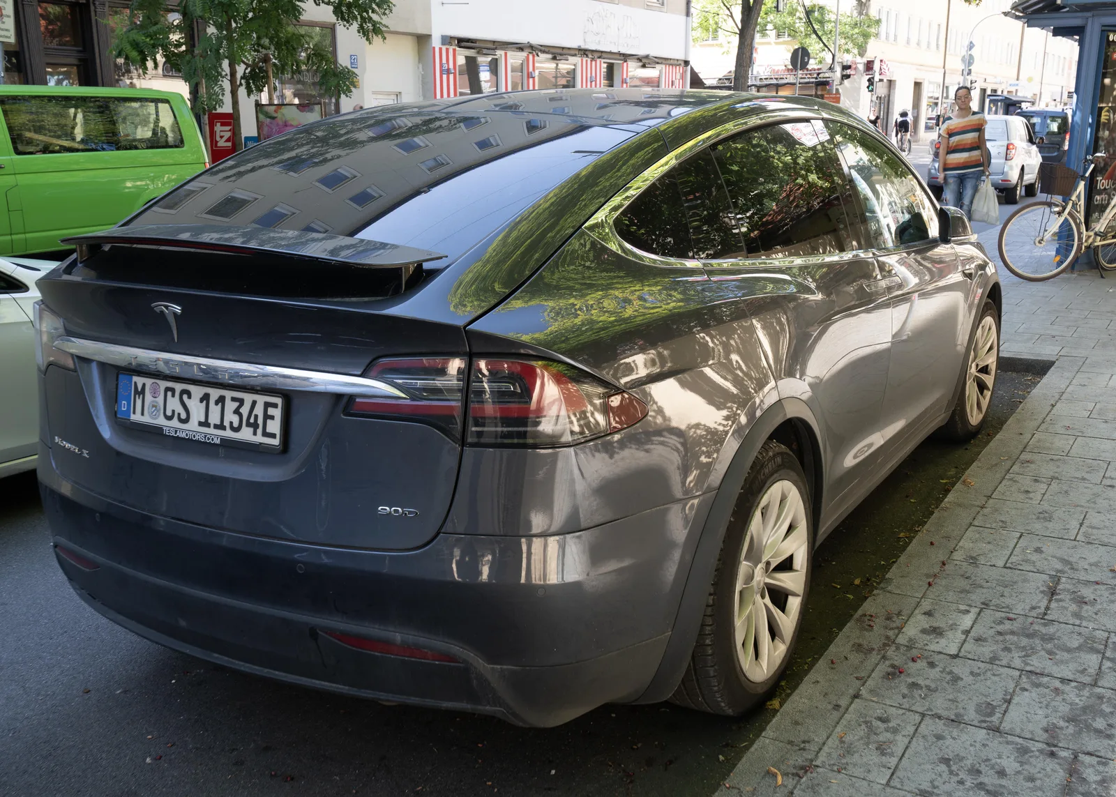 Tesla File:Tesla Model X in Munich.jpg