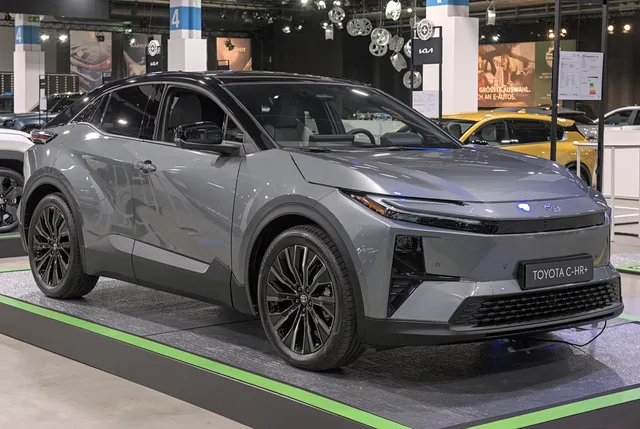 File:Toyota C-HR+ Auto Zuerich 2025 DSC 3056.jpg