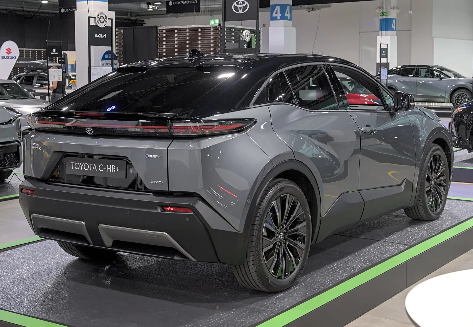 C-HR+