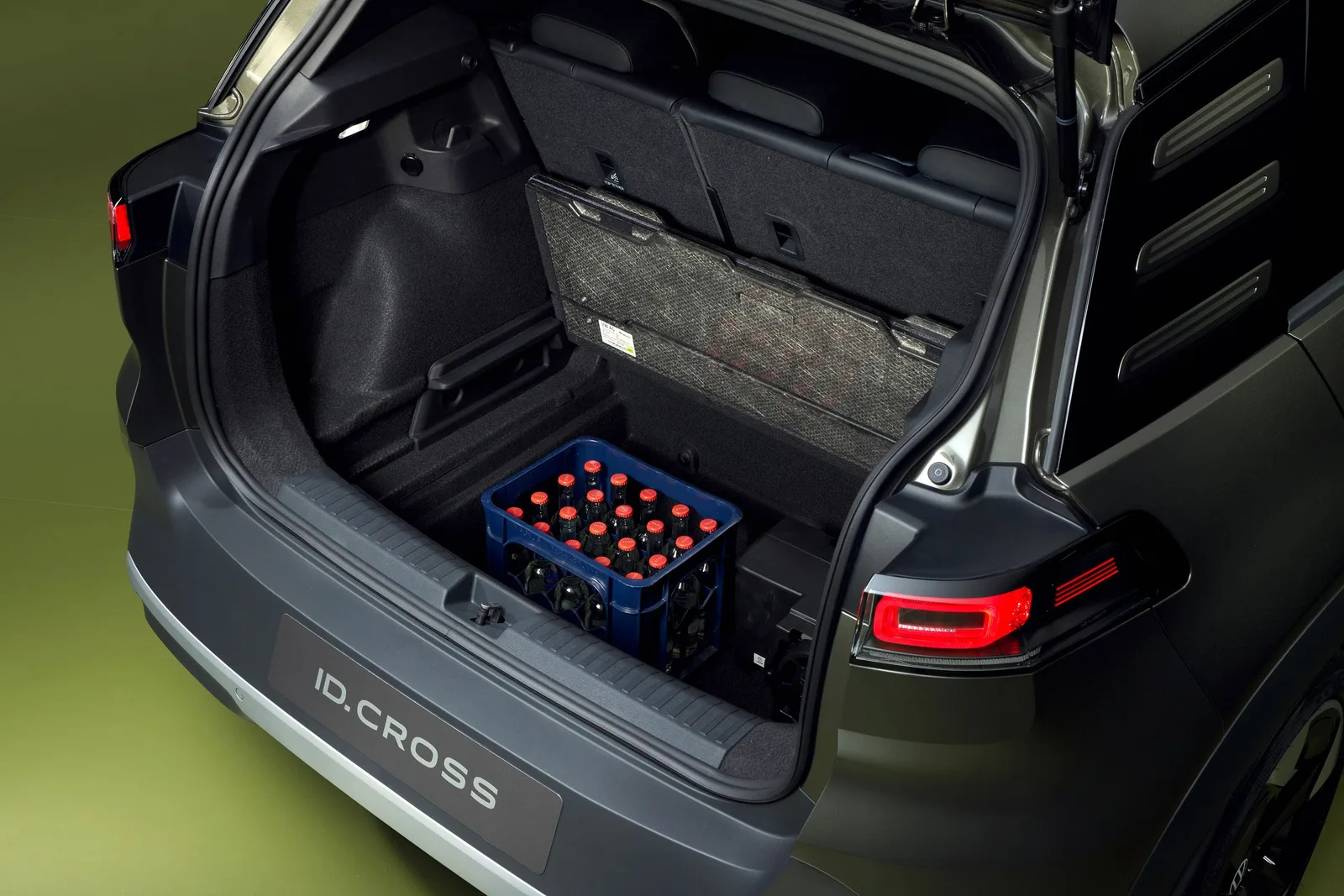 Bagagerummet i Volkswagen ID. Cross med bagklappen åben